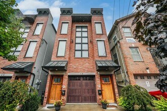 Building Photo - 18 Thorne St