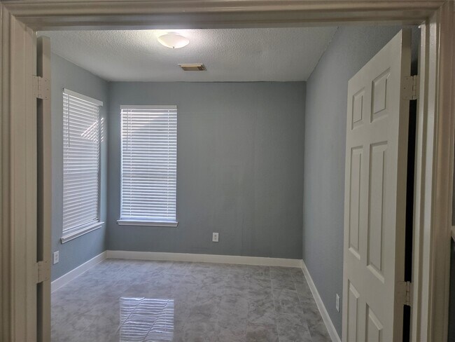 Building Photo - 9526 Heflin Colony Dr