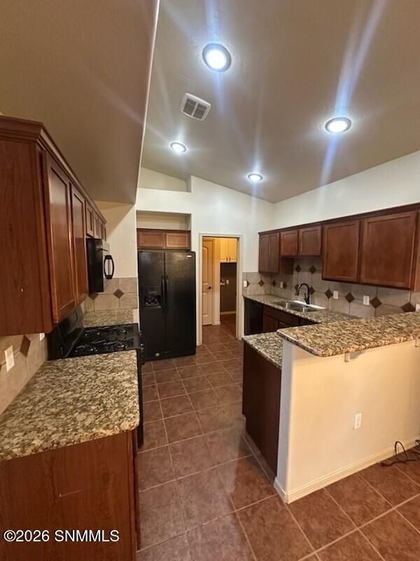 Building Photo - 7516 Sierra De Oro Pl