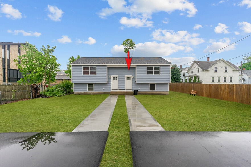 Building Photo - 22 Quimby St