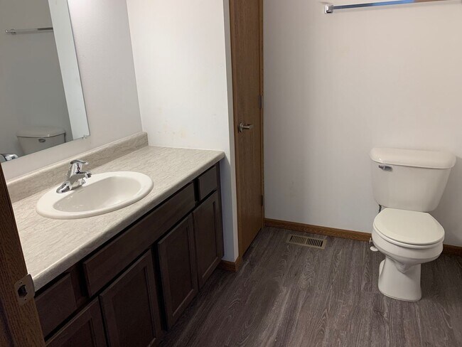 Building Photo - $500 off at Lipton Apartments – Your New H...