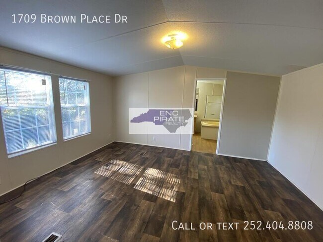 Building Photo - 1709 Brown Pl Dr