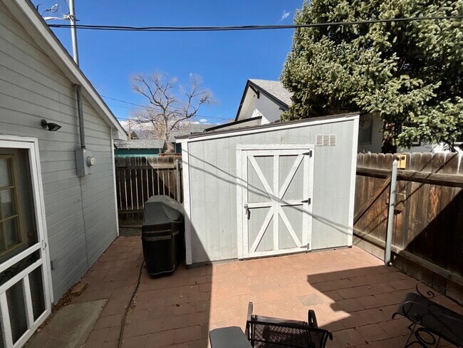 Building Photo - Charming 2-Bedroom Corner Lot Home with Be...