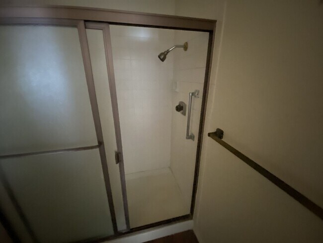 Building Photo - Leisure Village 55+ Gated Community