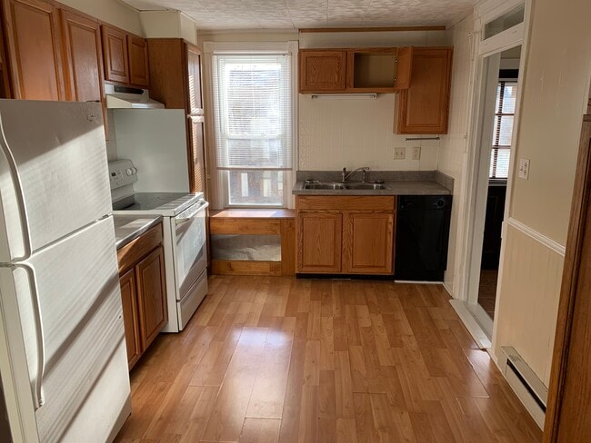 KItchen - 143 N Potomac St