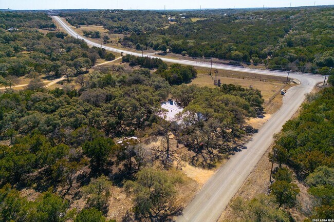 Building Photo - 118 Buffalo Springs Crossing