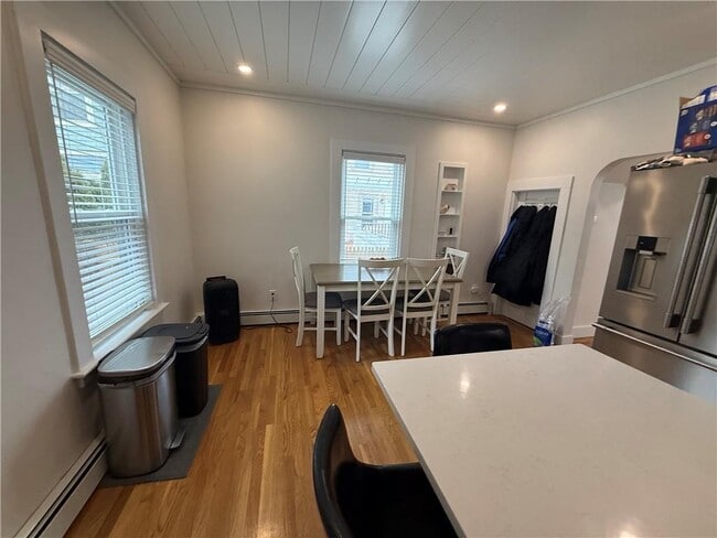 Building Photo - 31 Slocum St