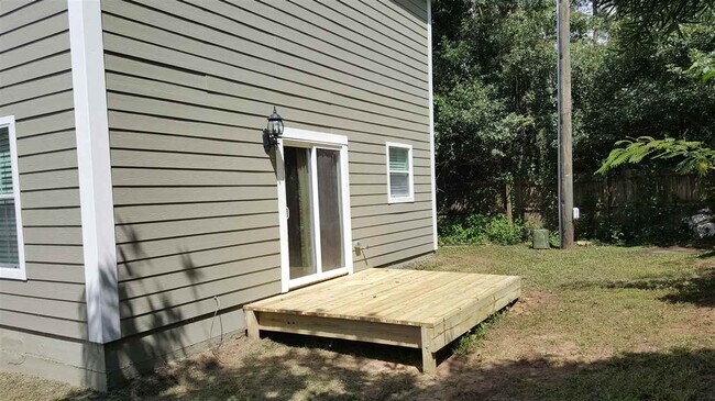 Building Photo - 1227 Continental Ct