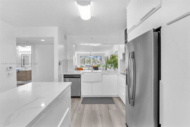 Building Photo - 9525 Weldon Cir