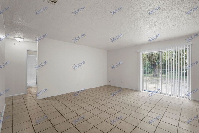 Building Photo - 12212 Duchess Dr