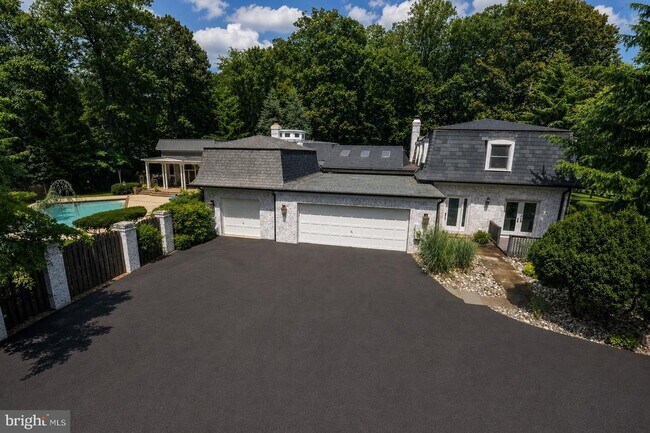 Building Photo - 11501 Skipwith Ln