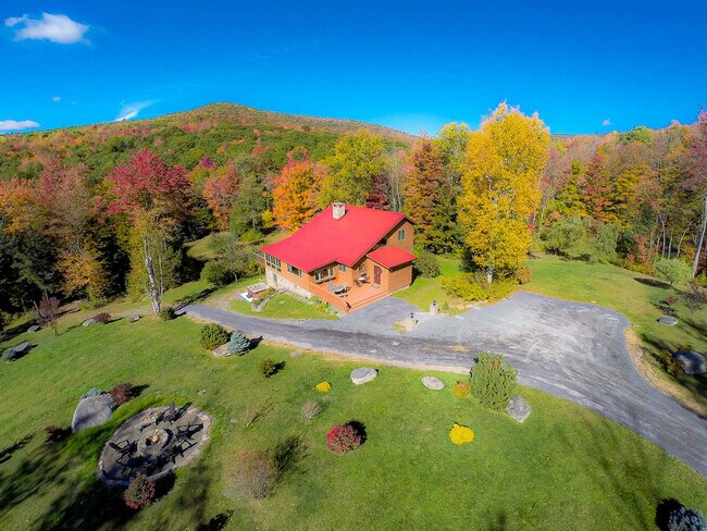 Building Photo - 525 Townsand Hollow Rd