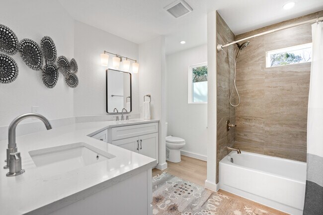 Building Photo - 708 El Viejo Camino