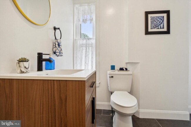 Building Photo - 42 E Haines St