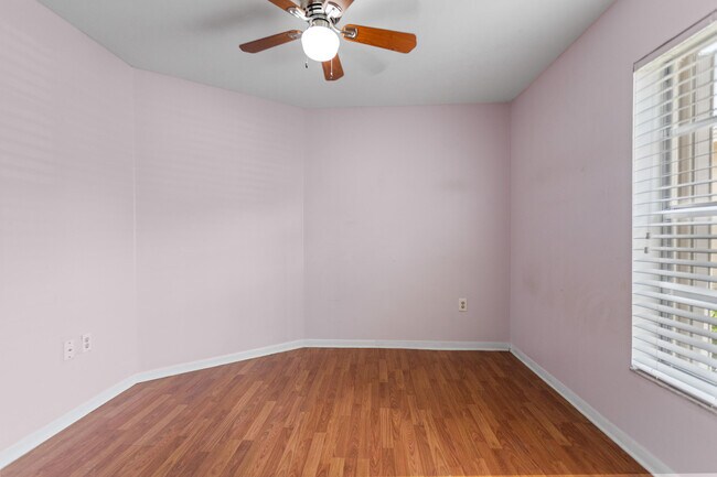 Building Photo - 13945 Langley Pl