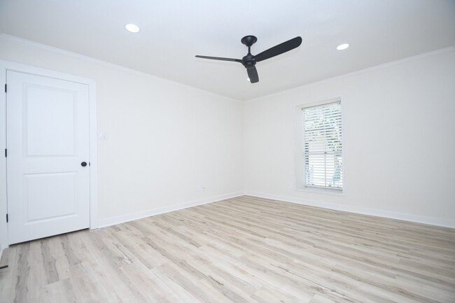 Building Photo - 800 Post Oak Blvd