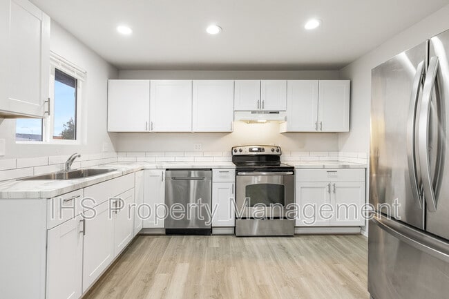 Building Photo - 3714 W 16th Pl