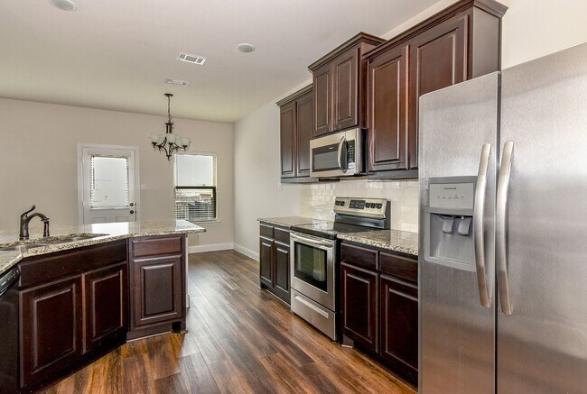 Building Photo - 6819 Jade Dr