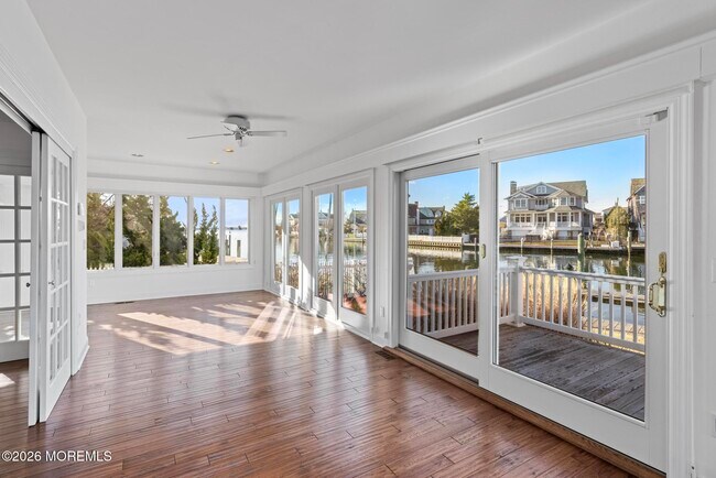 Building Photo - 954 Barnegat Ln