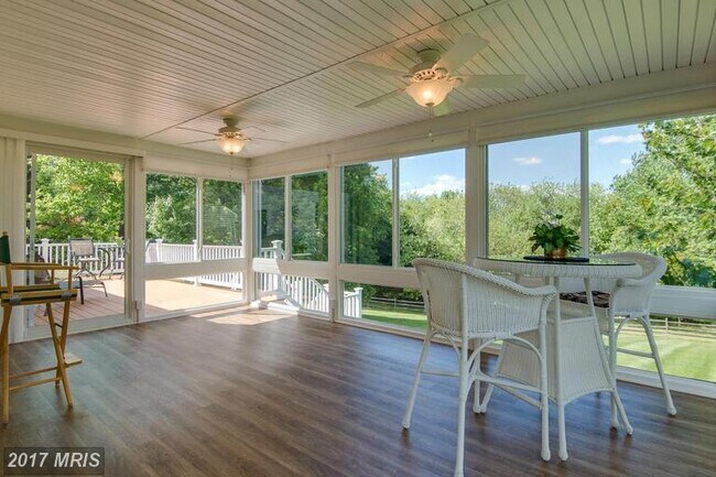 Building Photo - 3715 Valerie Carol Ct