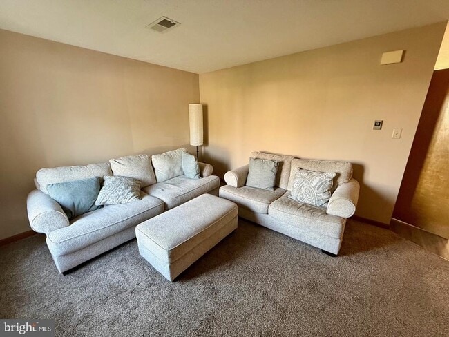 Building Photo - 1121 Progress Rd