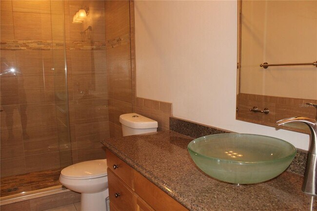 Building Photo - 1702 Fairway Trce