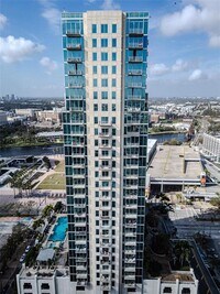 Building Photo - 777 N Ashley Dr