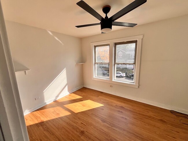 Building Photo - 613 Lehigh Ave