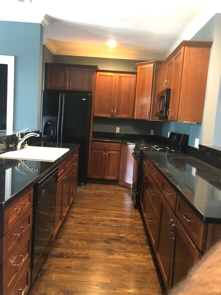 Kitchen - 19683 Chagrin Blvd