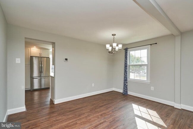 Building Photo - 8076 St Annes Ct