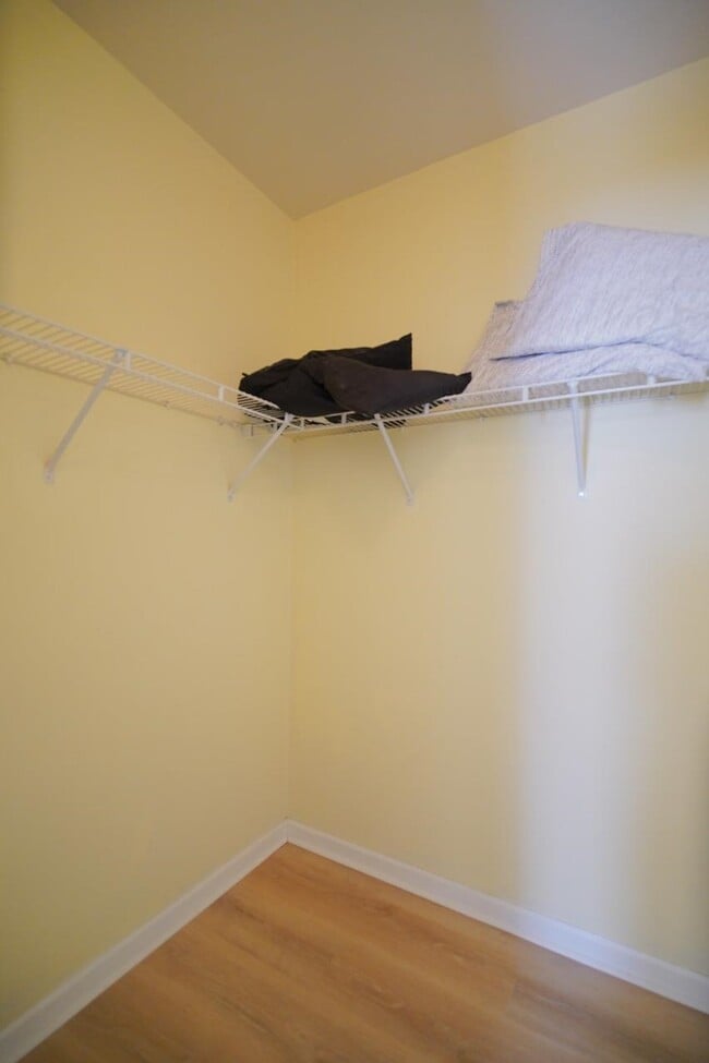 Building Photo - 3400 Old Bainbridge Rd