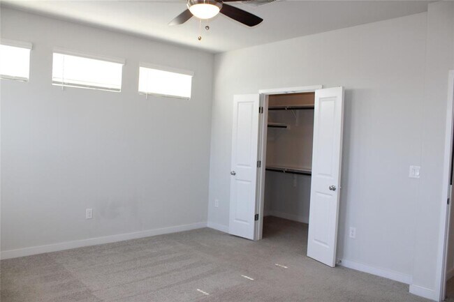 Building Photo - 15008 Casbah Dr