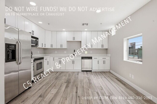 Building Photo - 1111 W University Dr