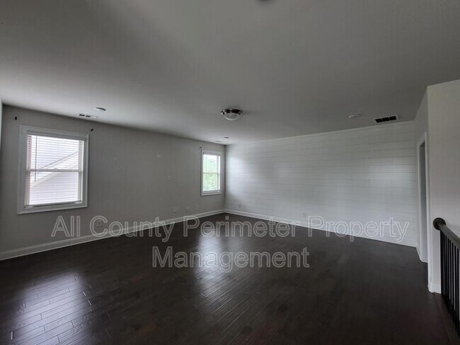 Building Photo - 819 Olmsted Ln