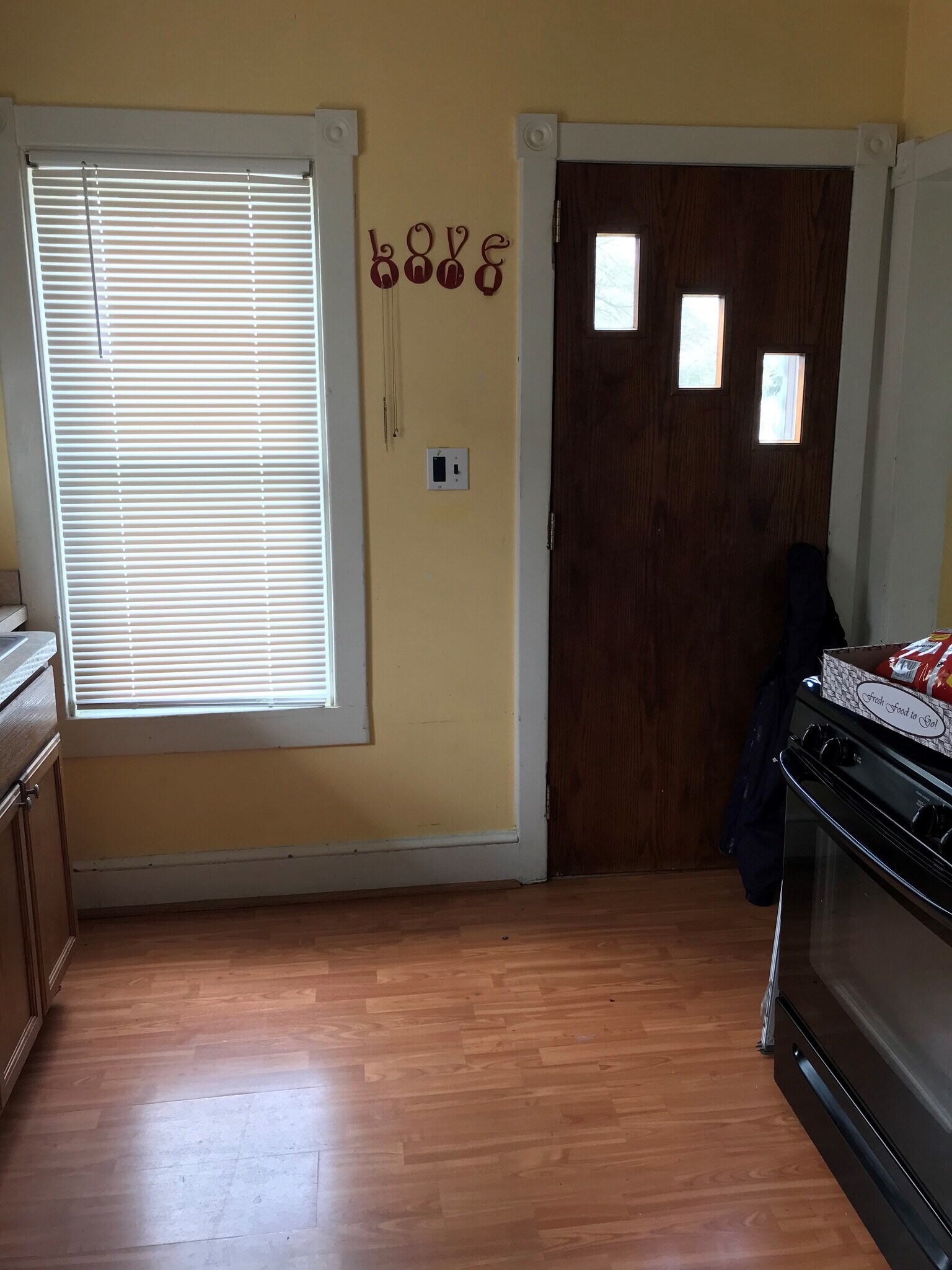 Building Photo - 13 Oak Ave