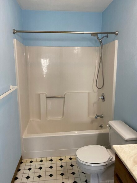 Building Photo - 988 Taft Ave