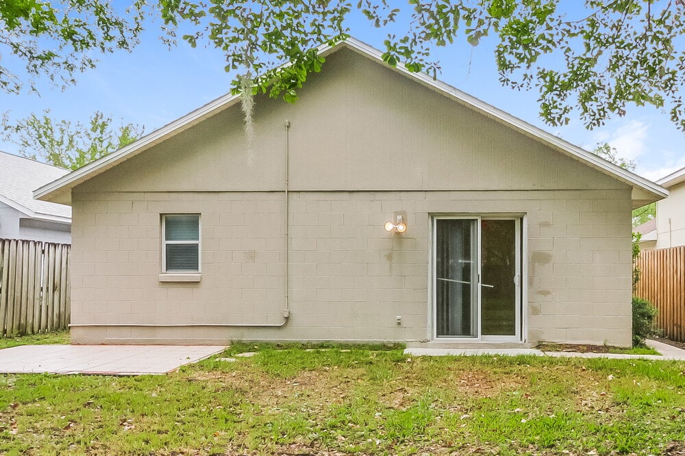 Building Photo - 12848 Parkbury Dr