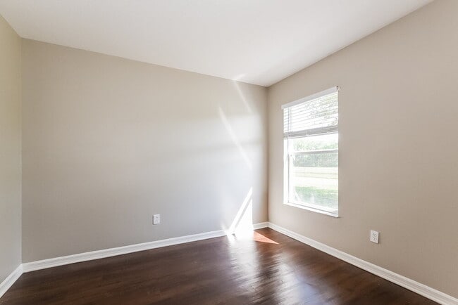 Building Photo - 2736 Eagle Canyon Dr S