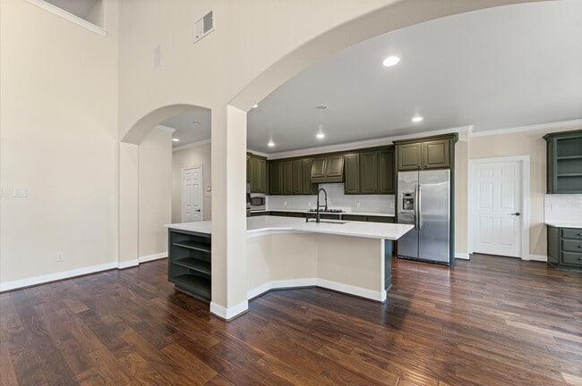 Building Photo - 7 N Beech Springs Cir