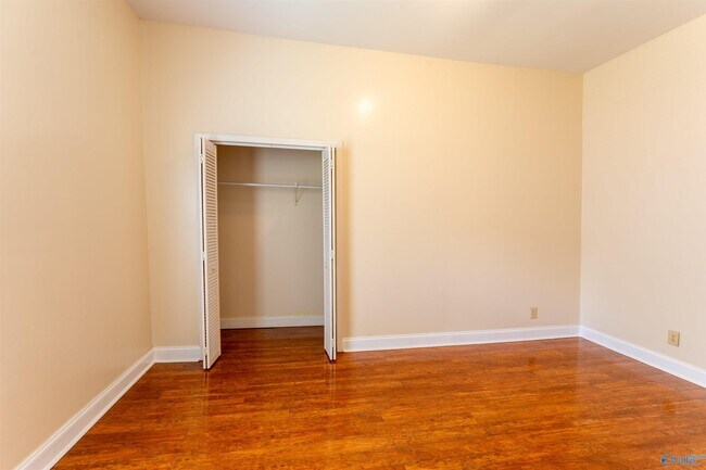 Building Photo - 718 Rison Ave NE