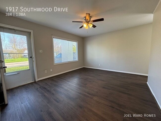 Building Photo - 1917 Southwood Dr