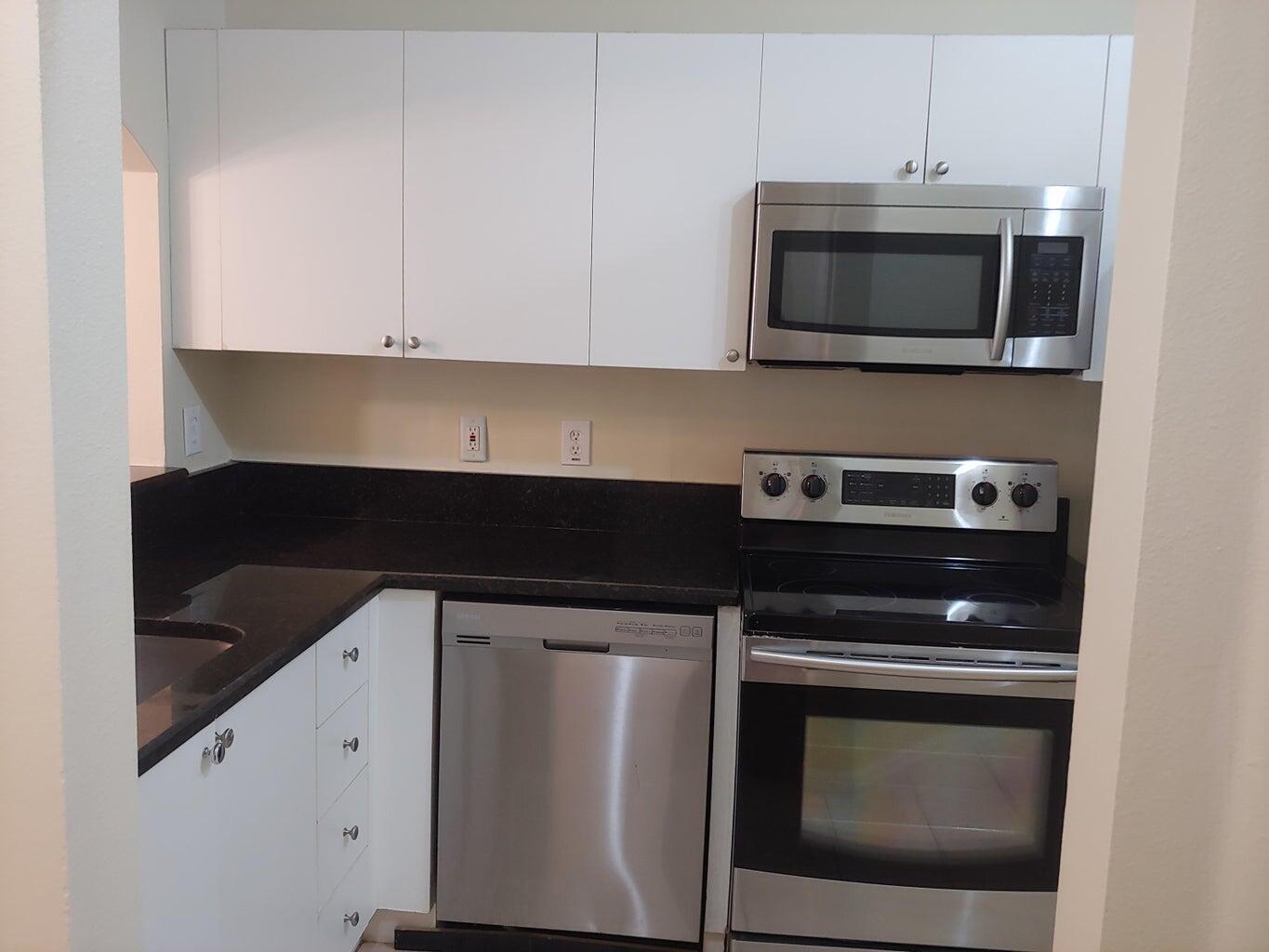 Building Photo - 3760 N Jog Rd