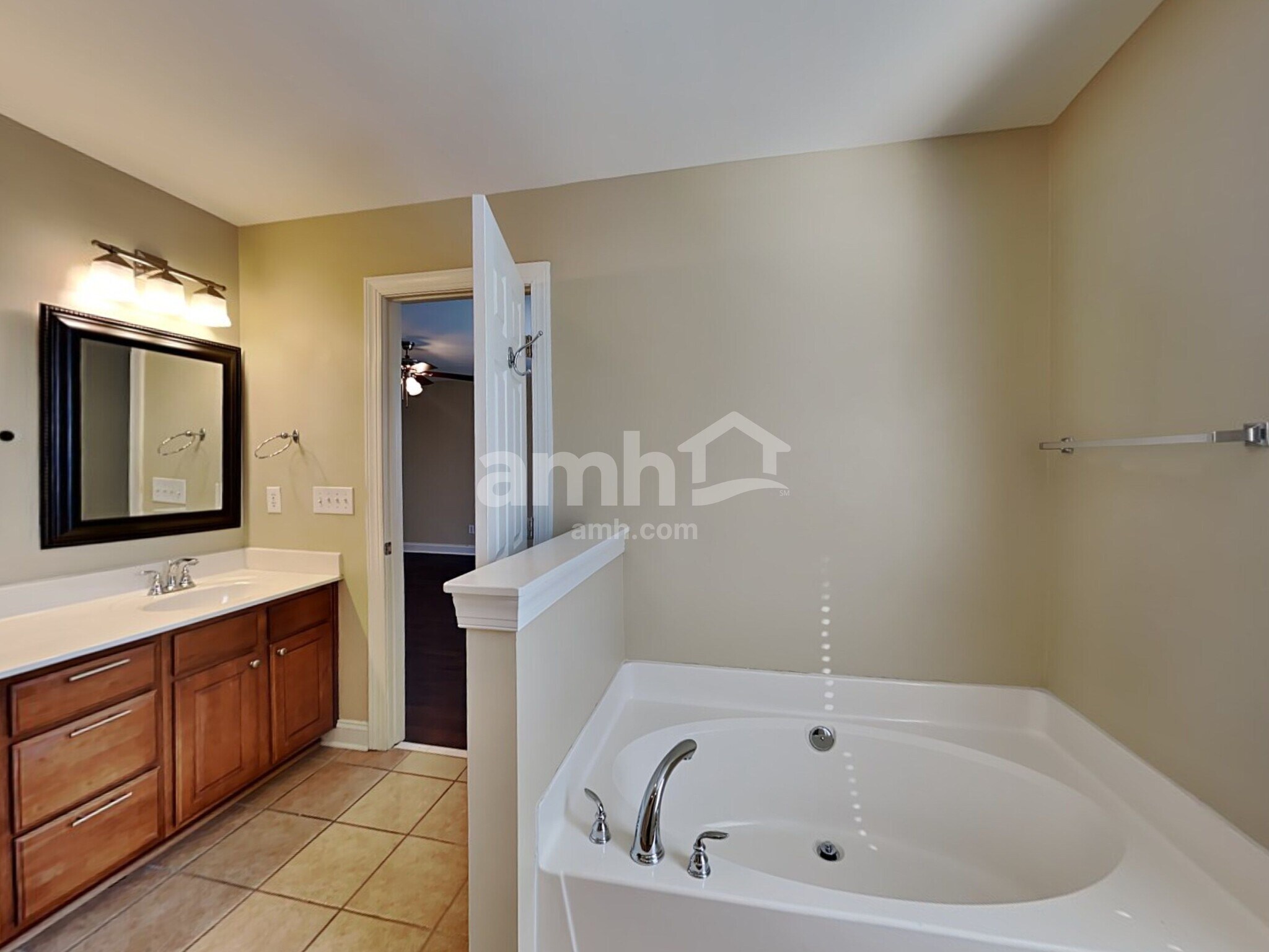 Building Photo - 9535 Waterwood Ct