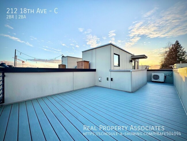 Building Photo - 212 18th Ave