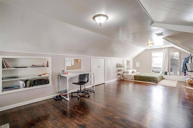 Building Photo - 3140 Rogers Ave