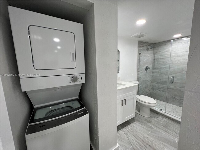 Building Photo - 8006 SW 149th Ave