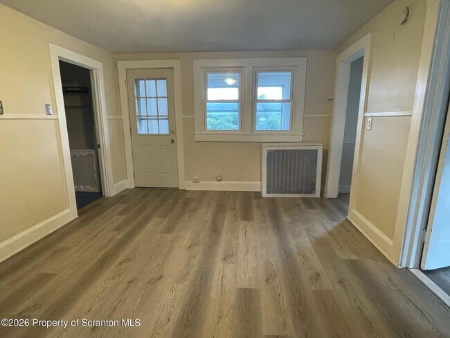 Building Photo - 966 Ridge Ave