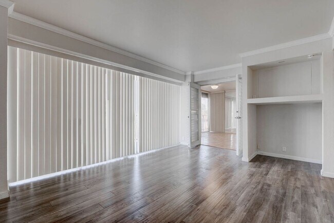 Building Photo - 3111 Bel Air Dr