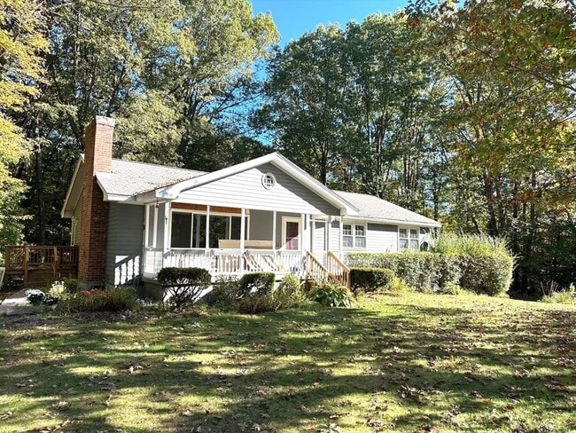 Building Photo - 113 Princeton Rd