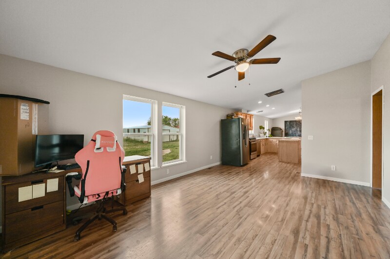 Building Photo - 5520 Coyote Ln